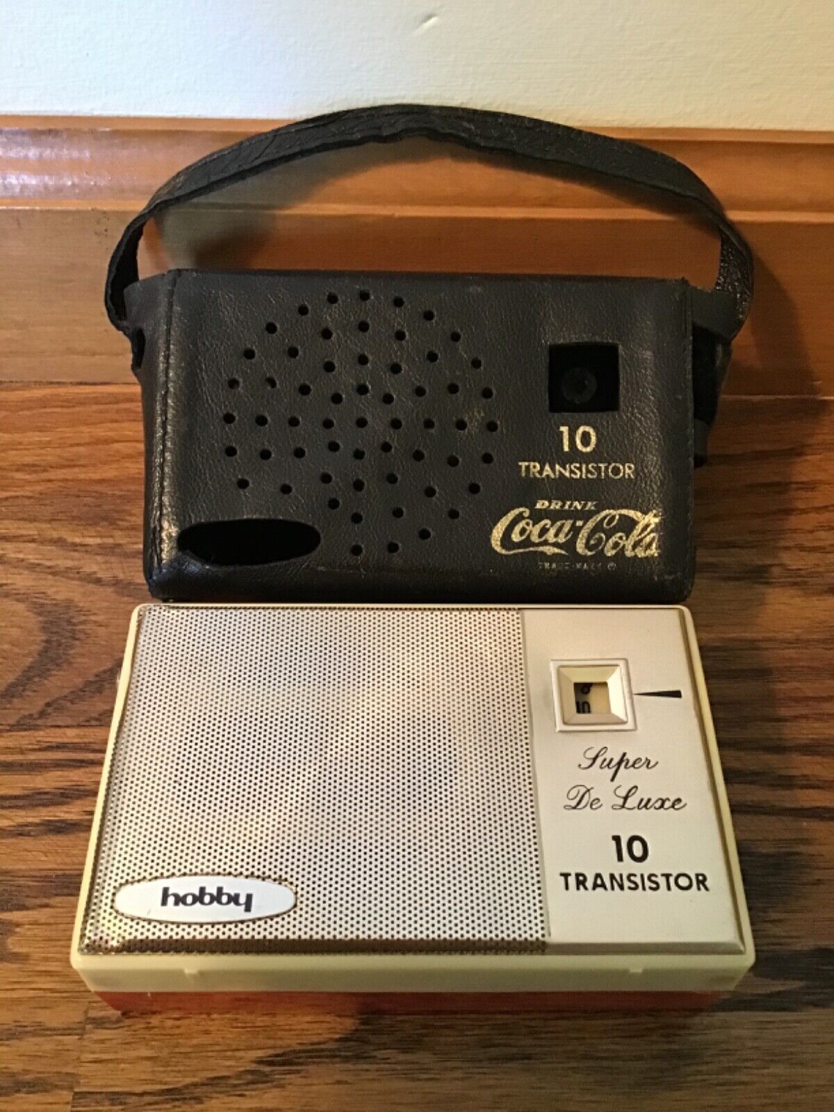 1960's 10 Transistor DRINK Coca Cola Carry Case With Super De Luxe Radio WORKS